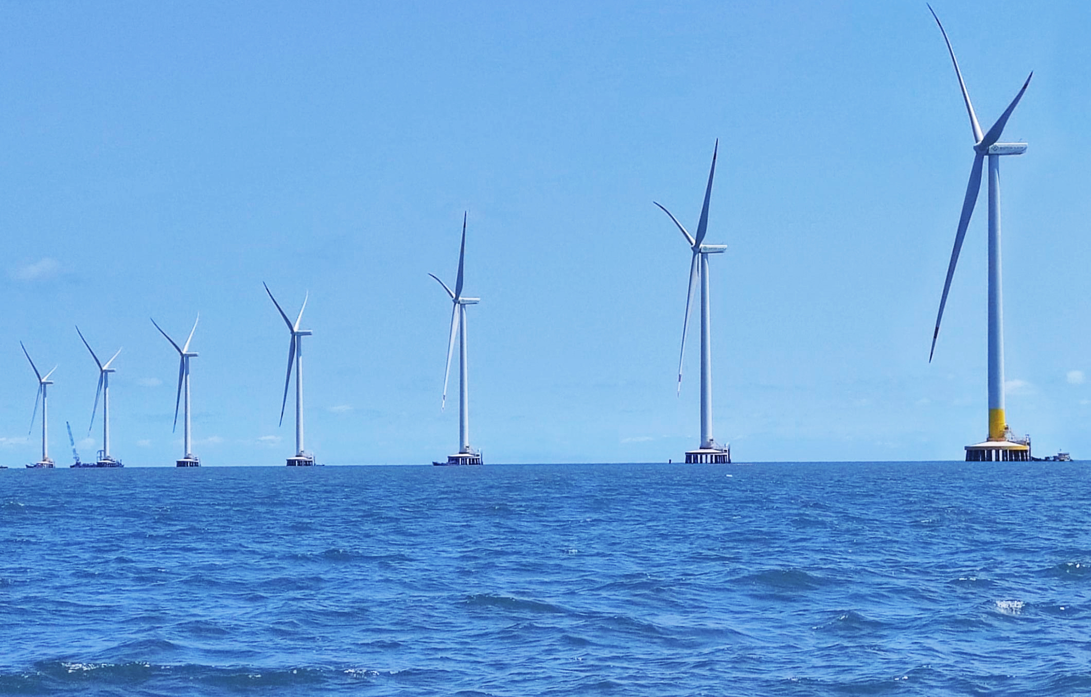 提前1個月，威尼斯9499登錄入口股份首個&ldquo;雙海&rdquo;項目完成吊裝