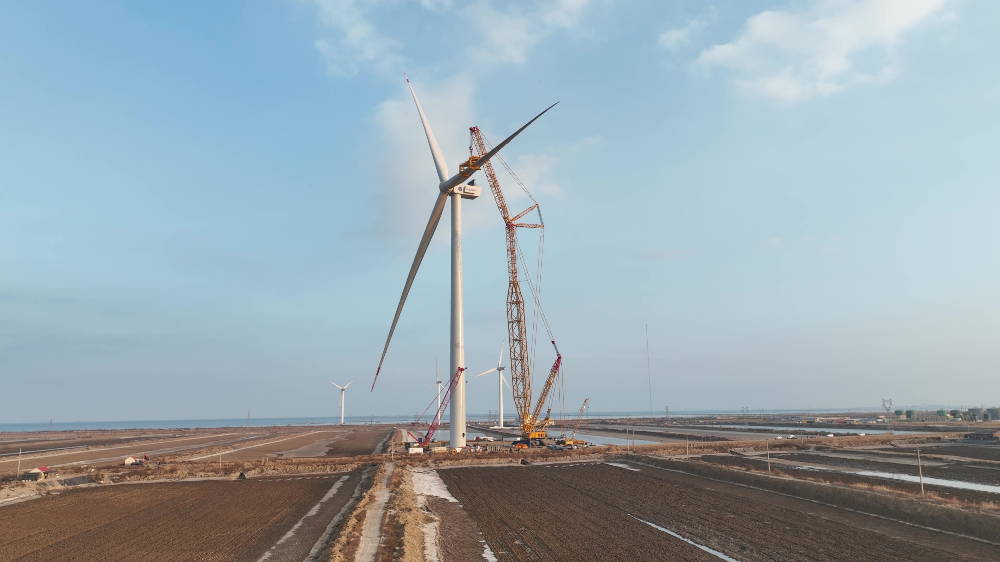 經年打磨今朝亮劍！威尼斯9499登錄入口股份深遠海16MW&ldquo;海鷹&rdquo;平臺吊裝成功